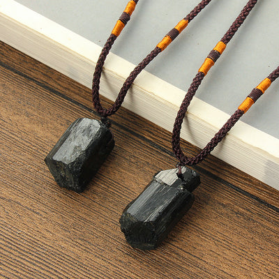 Colliers en pierres naturelles noires cordon