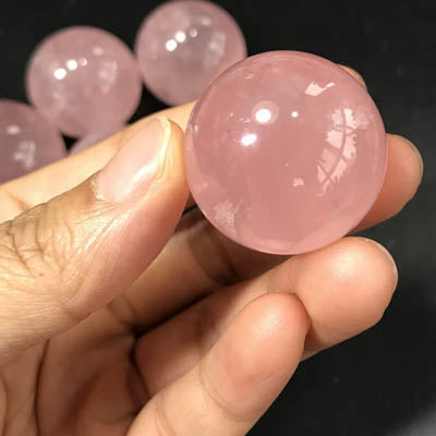 Sphère en pierre naturelle de Quartz Rosé